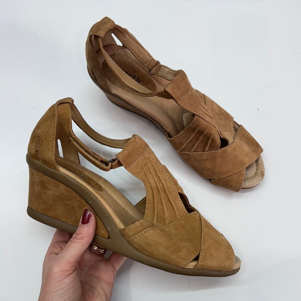 Earth Shoes Leather Wedge Sandal 10D 10 WIDE Tan Brown Ankle Strap Platform